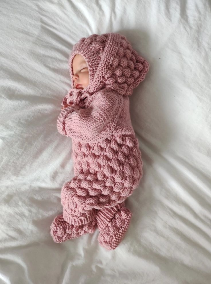 PREMIUM QUALITY HAND MADE KNITTED BUBBLY ROMPERS