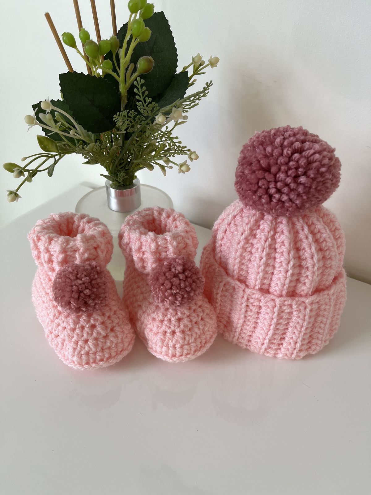 SET OF CROCHET BABY SHOES & CAPS