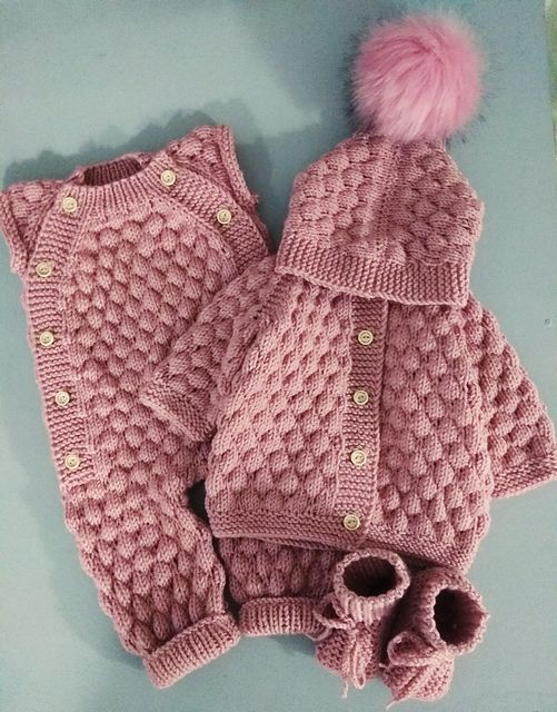 PREMIUM QUALITY HAND MADE KNITTED BUBBLY ROMPERS
